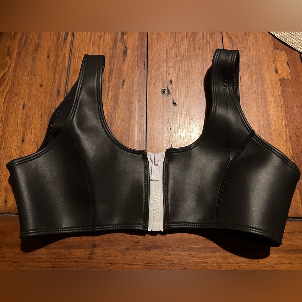 NWOT Hoaka neoprene sexy bikini top